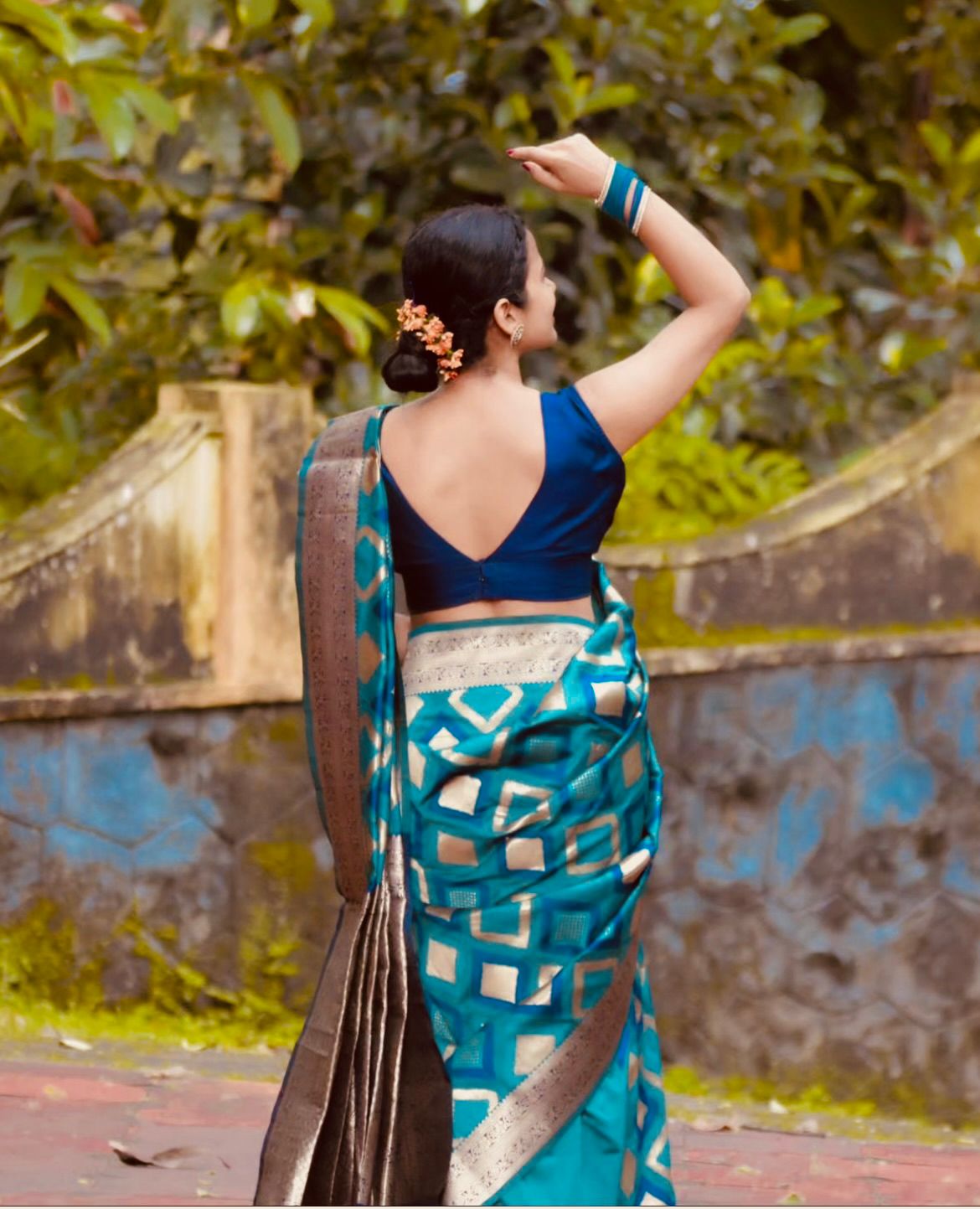 Banarasi Soft Silk Saree With Gold Zari Work