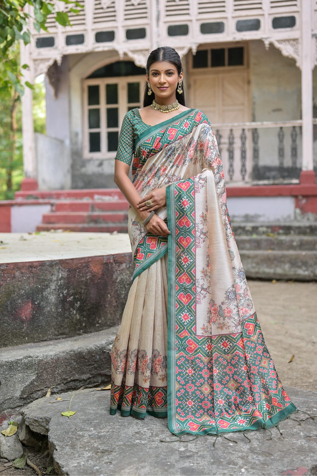 Soft Tussar Silk with Beautiful Patola Print Saree with Contrast Blouse Piece
